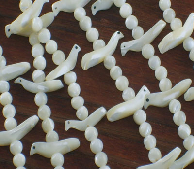 necklace mother of pearl fetish (2).jpg